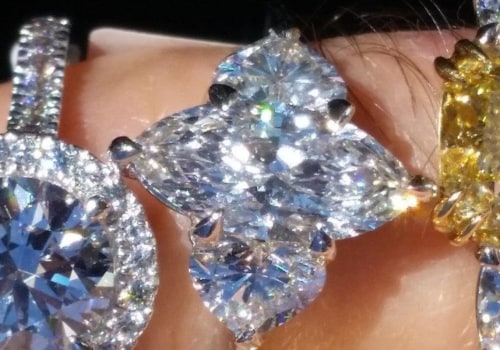 Do Diamonds Glow or Shine? An Expert's Guide to Diamond Fluorescence